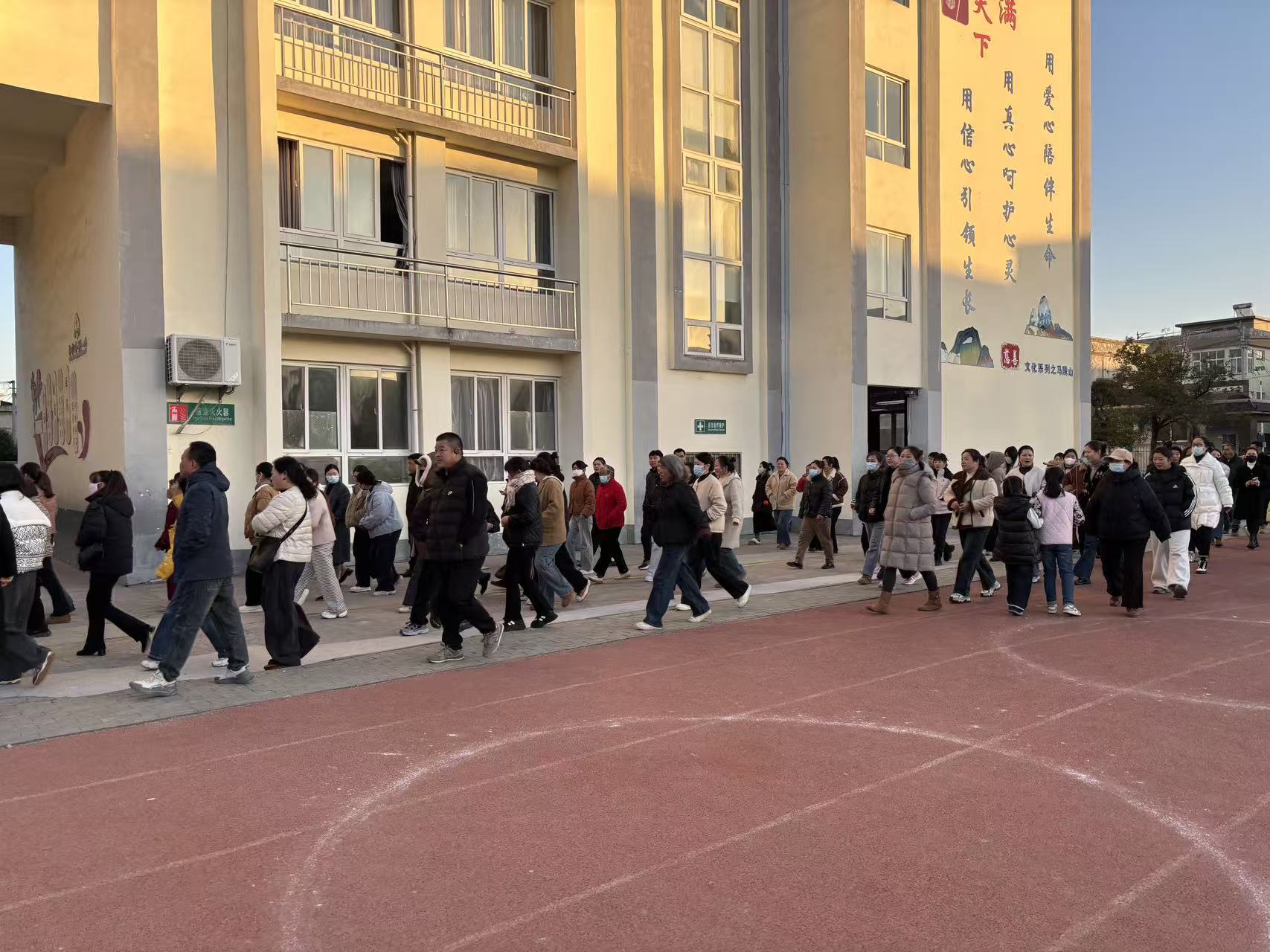 家校同心筑防线，携手护航成长路 ——马陵山镇中心小学开展防欺凌家长培训活动