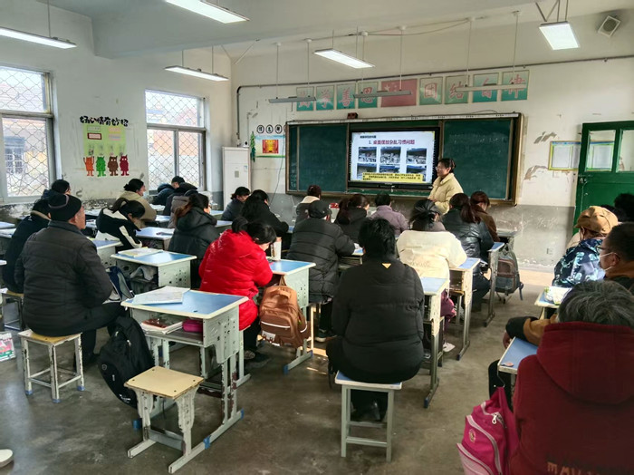 家校携手育习惯 同心共育促成长 ——草桥镇堰头小学召开家长会