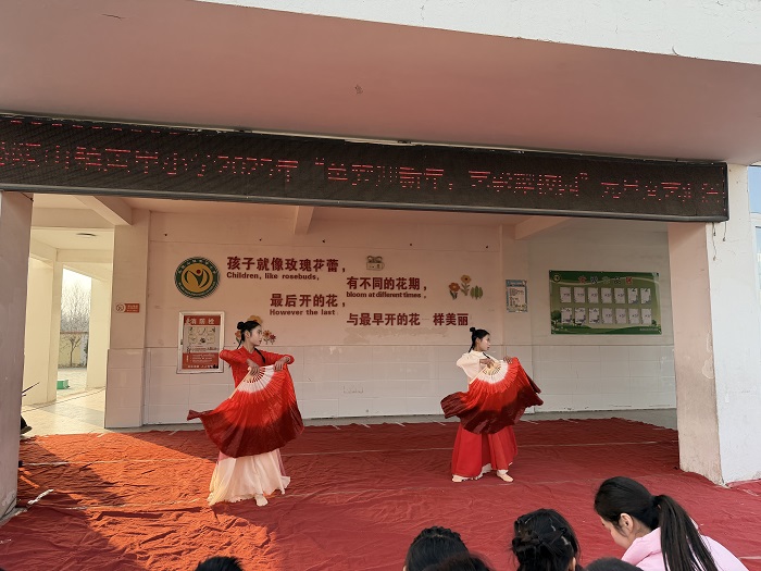 童梦迎新年 艺彩耀校园——马陵山镇黄甲小学元旦舞蹈汇演圆满落幕