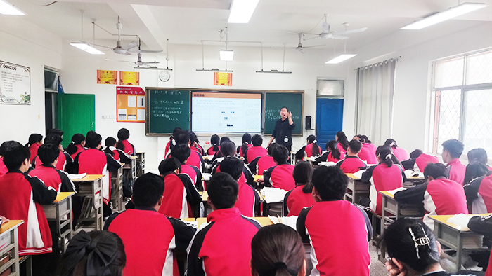 王楼初级中学举行新沂市中考历史复习研讨活动