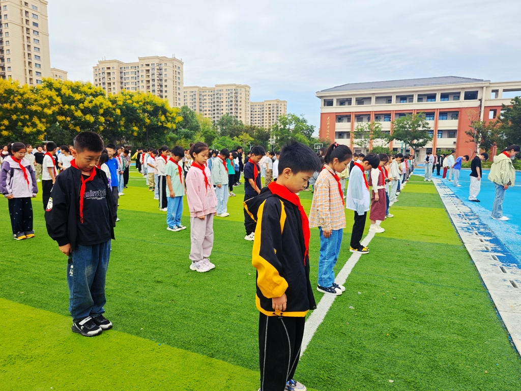 铭记历史 振兴中华