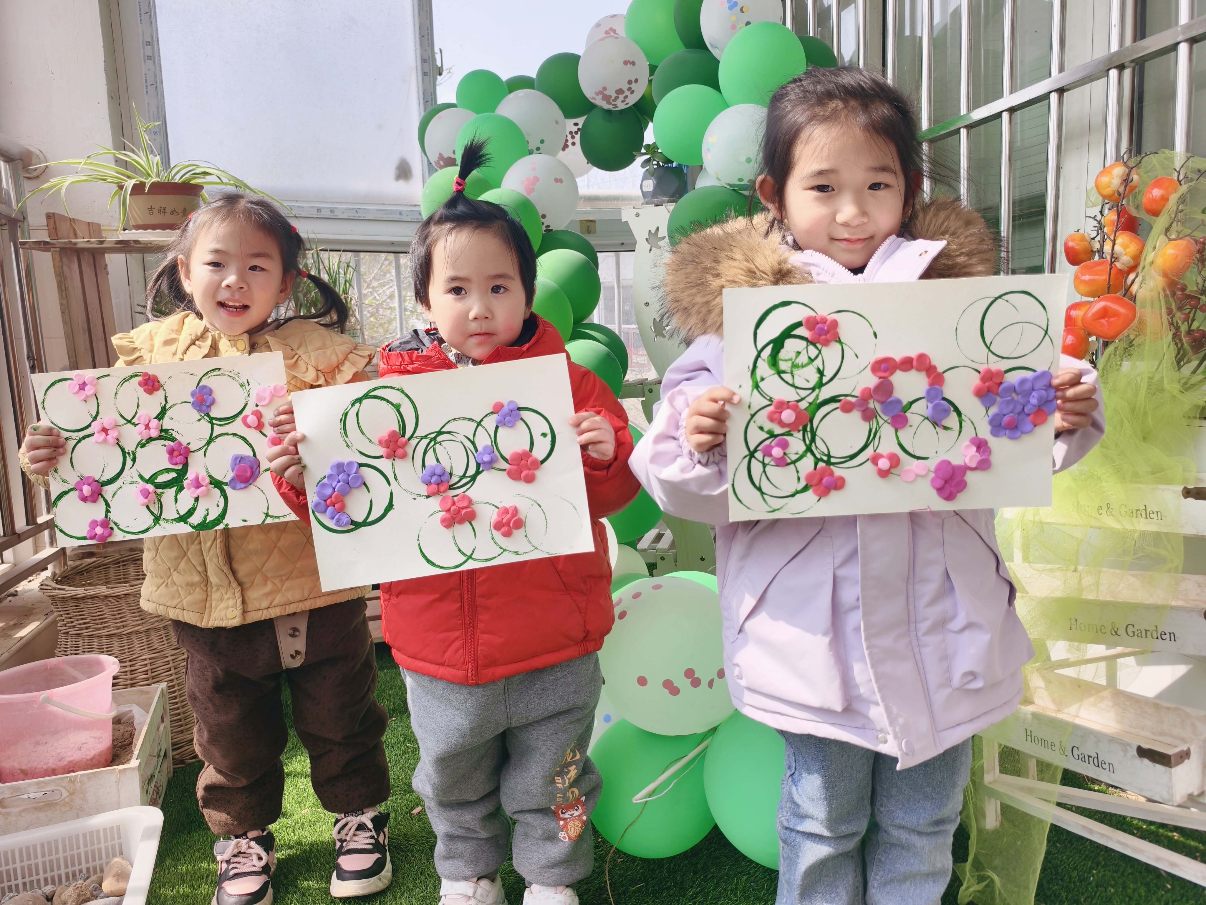 温情三八节 童心献爱意 ——合沟镇中心幼儿园开展 “三八” 国际妇女节主题活动