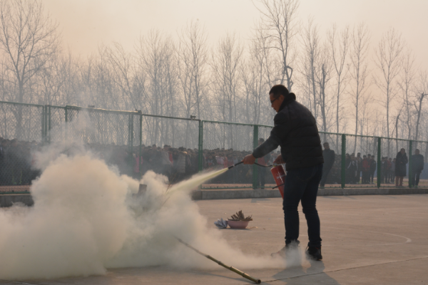 合沟中学举行消防安全教育活动