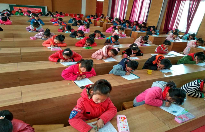 瓦窑镇新世纪小学举行三年级质量调研活动