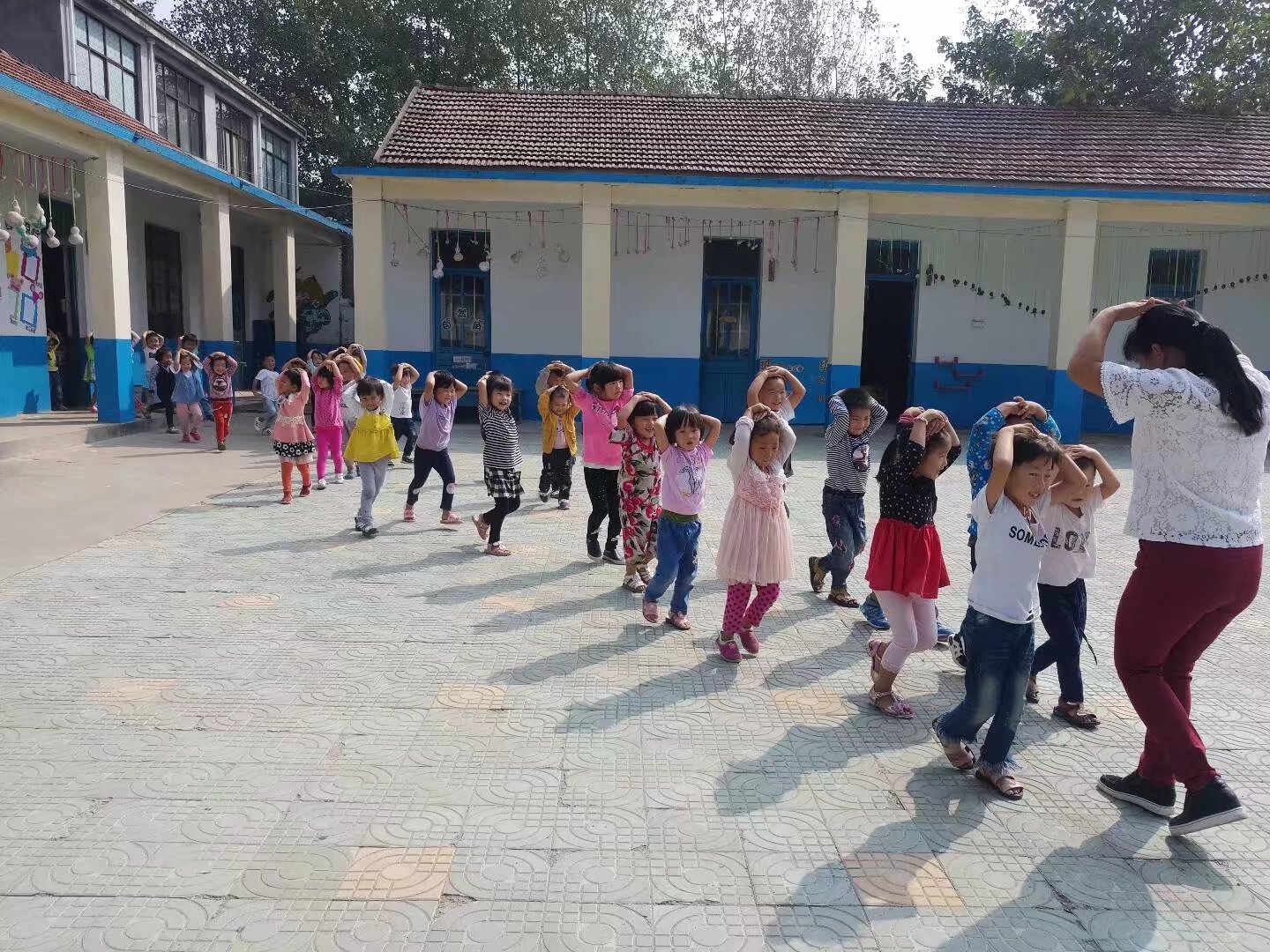 安全责任重于泰山——徐塘幼儿园防震应急演练新闻报道