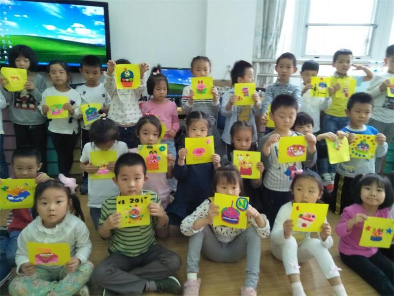 当国庆与中秋相遇  ——新沂市机关幼儿园节日活动掠影