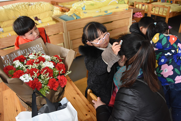 对妈妈爱的告白 ——新沂市北沟第二幼儿园庆“三八”妇女节活动报道